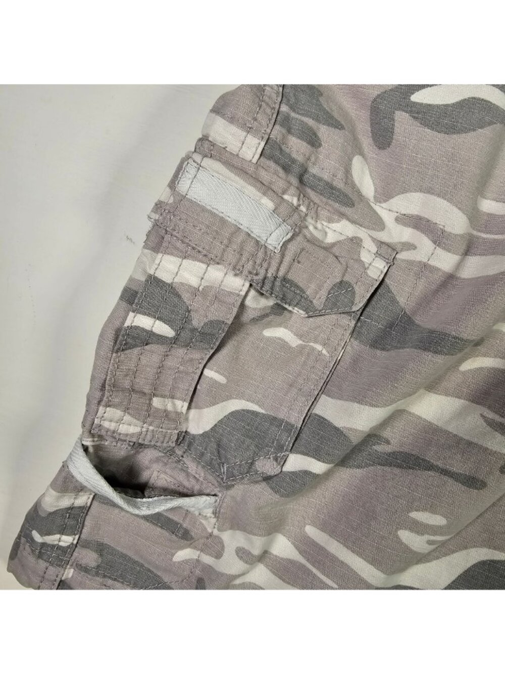 Airwalk Cargo Shorts Men's Size 34x10" Gray Camoflage Y2K Skater - Picture 5 of 11
